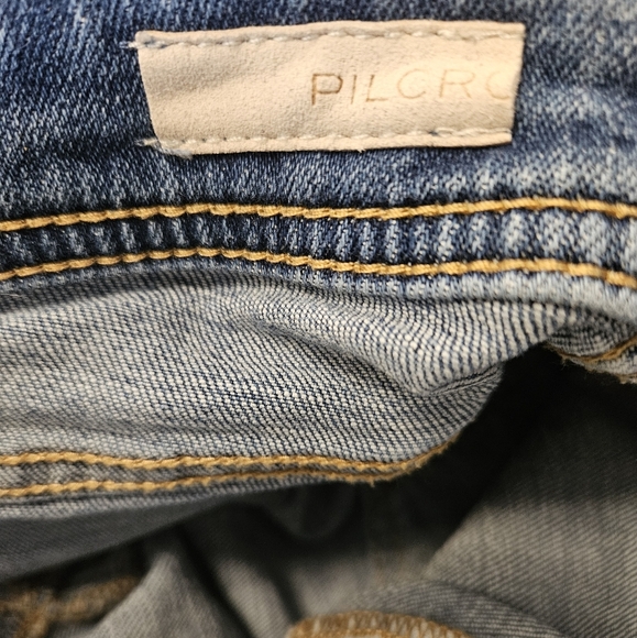 Pilcro Slim Boyfriend Crop Distressed Womens Denim Jean - Picture 3 of 7